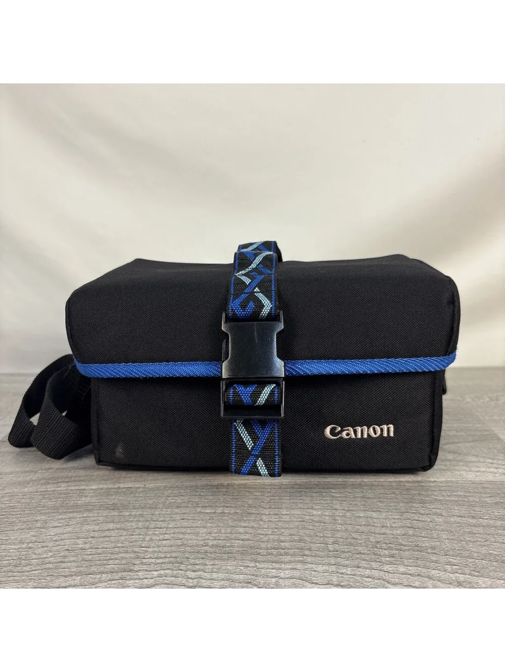 Canon Camera Bag Black/Blue – Buckle Still Closes